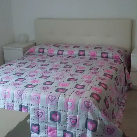 بيت للعطل Sissi House Flowers غْرافيدونا